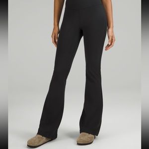Lululemon Groove Super-High-Rise Flared Pant Nulu